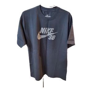 Nike SB shirt